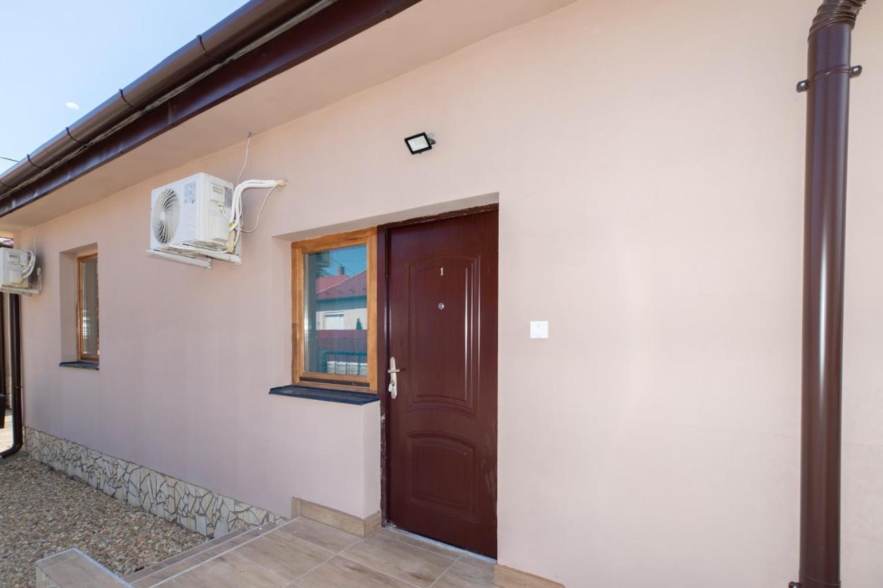 Nyírbátor Ivanhoe Apartman 아파트 외부 사진
