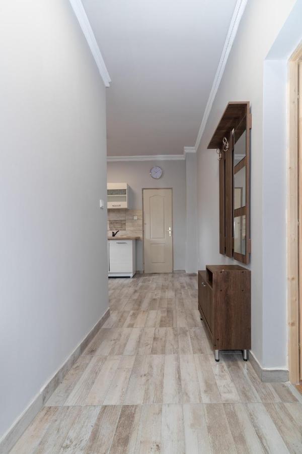 Nyírbátor Ivanhoe Apartman 아파트 외부 사진