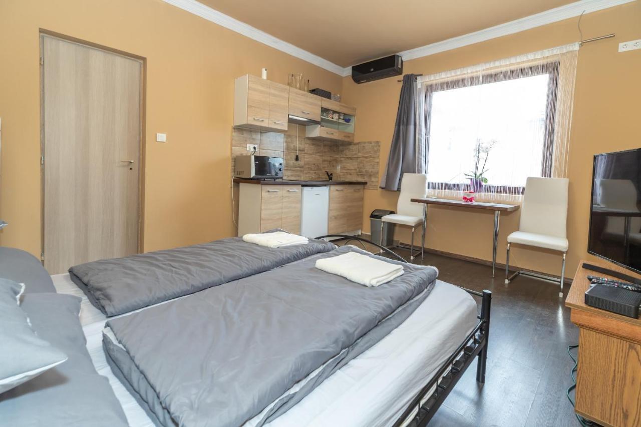 Nyírbátor Ivanhoe Apartman 아파트 외부 사진
